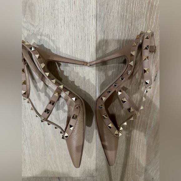 Valentino Rockstud T-Strap Pointed Toe Pump 37.5 - Picture 7 of 12